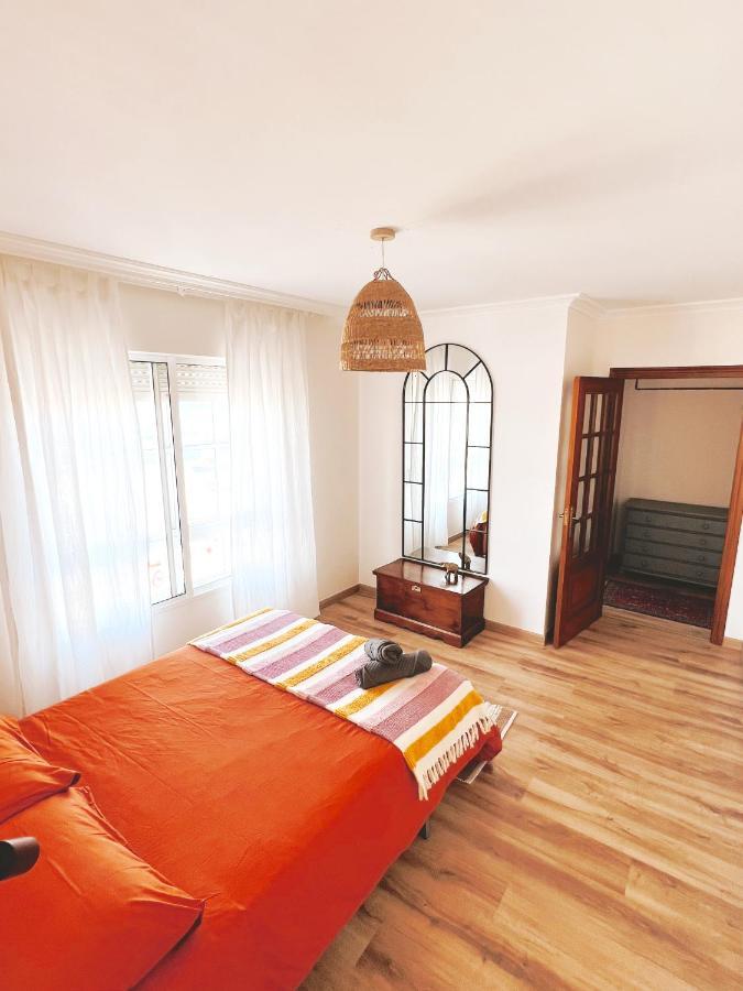 La Boheme Apartamentos - Loft Bohemio Frente Al Mar Эль-Грове Экстерьер фото